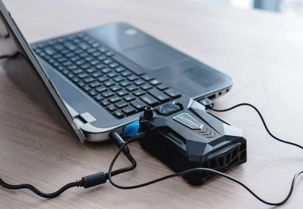 Laptop Bị Nóng Khi Sạc Pin? Nguyên Nhân Và Cách Khắc Phục