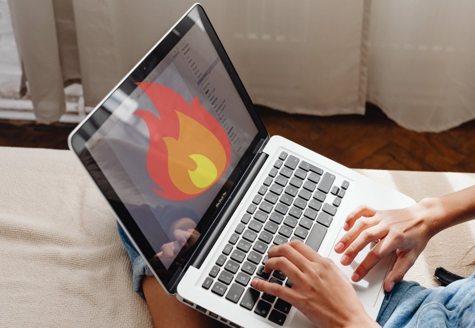 Laptop Sạc Lúc Vào Lúc Không – Cảnh Báo 7 Nguyên Nhân Chính Và Cách Xử Lý