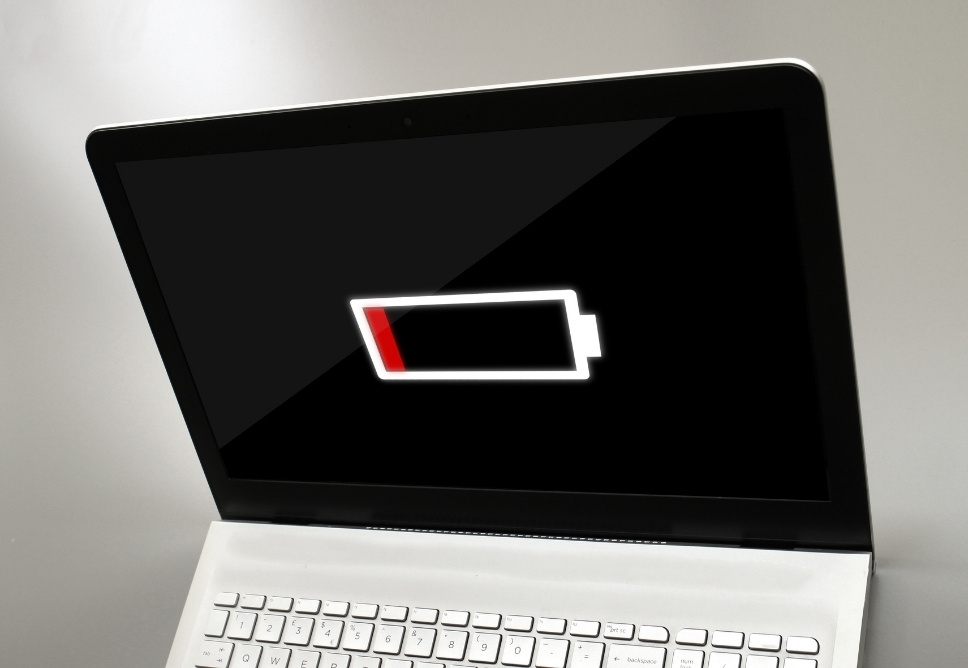 Laptop Sạc Lúc Vào Lúc Không – Cảnh Báo 7 Nguyên Nhân Chính Và Cách Xử Lý