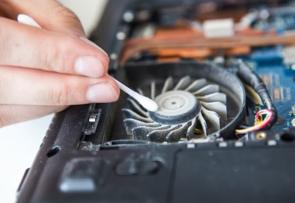 Quạt Laptop Kêu To Không Ngừng? 5 Cách Tự Sửa Tại Nhà Hiệu Quả