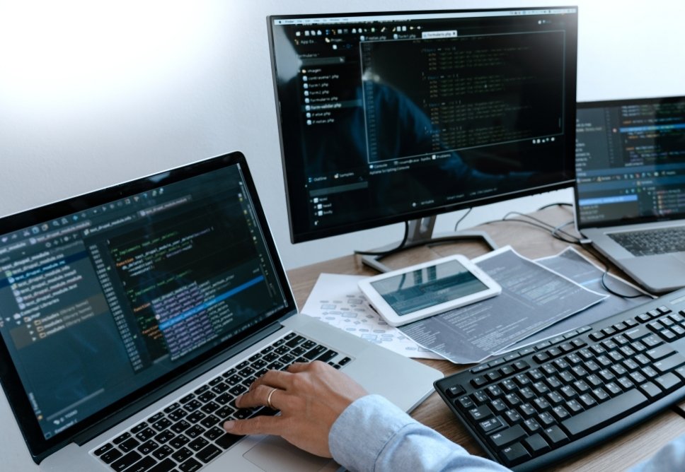 Ứng Dụng Tự Thoát Trên Windows? Nguyên Nhân Và Cách Khắc Phục Nhanh Chóng